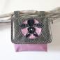 Preview: wasserfeste Lenkertasche mit Klappe Fledermaus mit Wunschname Lila Grau
