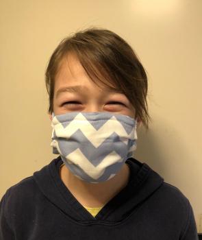 Gesichtsmaske, Behelfsmundschutz, einfarbig, Sträucher oder Zickzack als Muster, wiederverwendbar