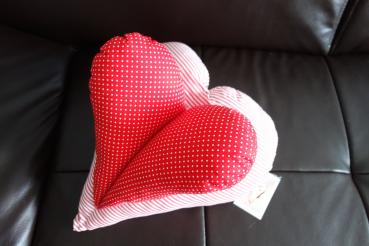 Nackenkissen Leseherz Herzkissen rot, Wunschname wählbar