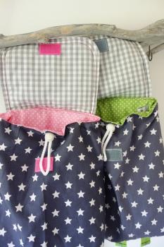 grauer Kinderrucksack mit Wunschname Mustermix Elefant