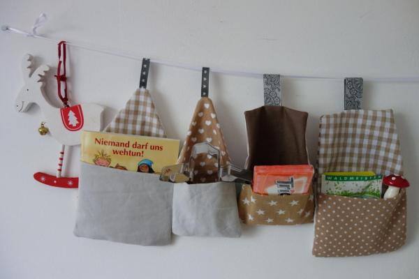 Genähter Adventskalender Stoffhäuser Weihnachtsdorf altrosa grau