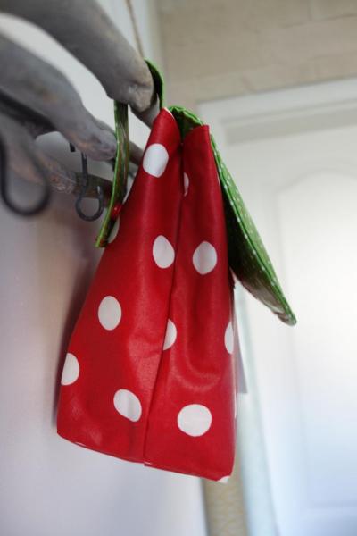 Lenkertasche mit Klappe Apfel rot, inkl. Wunschname